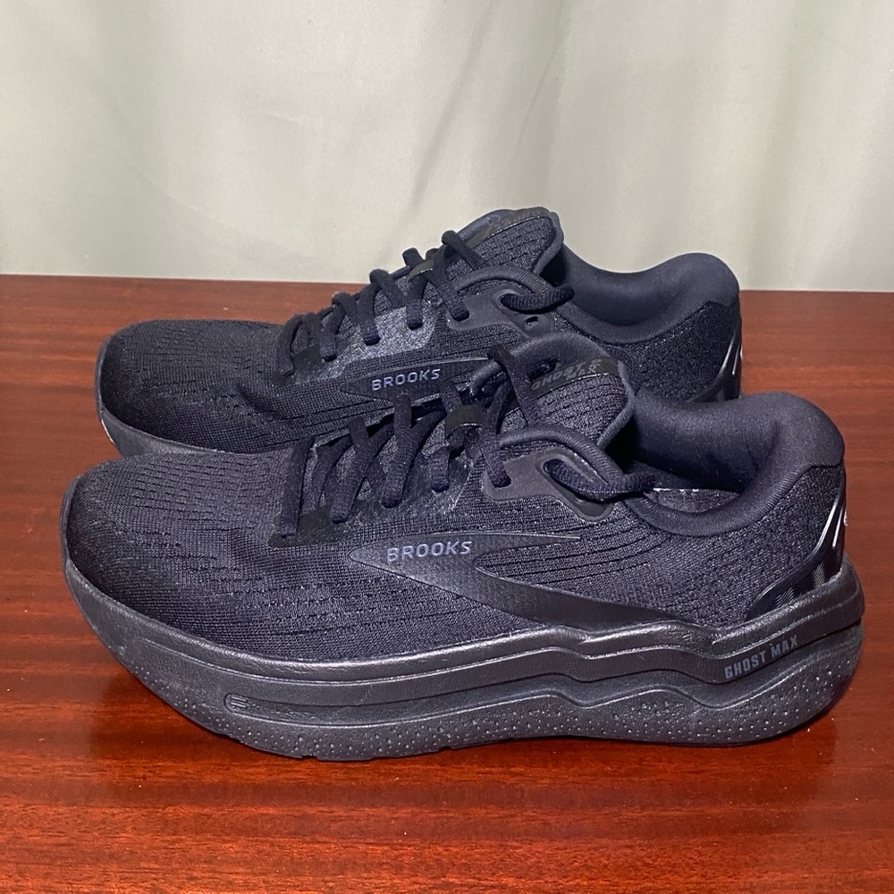 Brooks Ghost Max 2 Black Ebony Athletic Running Shoes Women’s 7.5 M